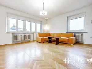 Prodej bytu 2+1, Zlín, Věžové domy, 61 m2