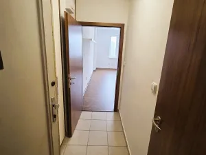 Pronájem bytu 1+kk, Praha - Holešovice, V zákoutí, 32 m2