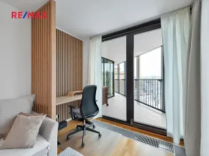 Pronájem bytu 2+kk, Praha - Žižkov, Ke kapslovně, 64 m2