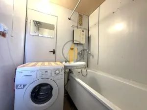 Pronájem bytu 3+1, Jičín, Nám. V. Čtvrtka, 67 m2