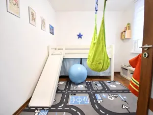 Prodej bytu 4+1, Chomutov, Bezručova, 80 m2