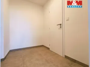 Pronájem bytu 1+kk, Kladno - Kročehlavy, Americká, 34 m2