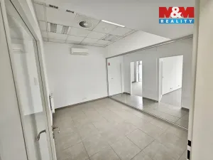 Pronájem kanceláře, Nupaky, Komerční, 100 m2