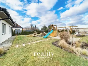 Prodej rodinného domu, Hrádek, 166 m2