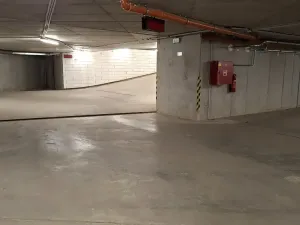 Pronájem garážového stání, Plzeň, Rejskova, 16 m2