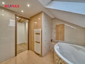 Prodej bytu 2+1, Poděbrady, Dr. Beneše, 68 m2