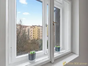 Prodej bytu 2+kk, Praha - Holešovice, Dobrovského, 40 m2