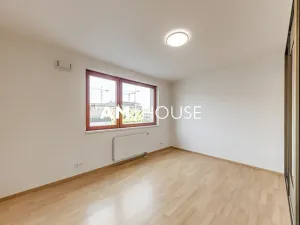 Pronájem bytu 3+kk, Praha - Vysočany, Ocelářská, 81 m2