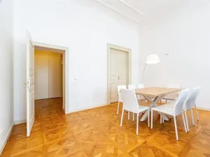 Pronájem bytu 3+1, Praha - Nové Město, Bolzanova, 93 m2