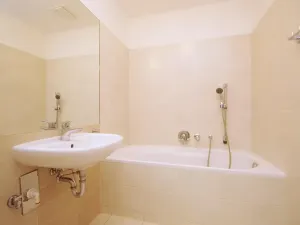 Pronájem kanceláře, Praha - Smíchov, Štefánikova, 63 m2