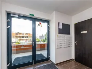 Pronájem bytu 1+kk, Praha - Záběhlice, Klapálkova, 31 m2
