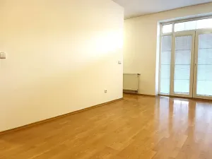 Prodej bytu 1+kk, Vestec, Ve Stromkách, 45 m2