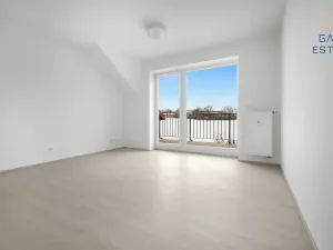 Pronájem bytu 1+kk, Holubice, 29 m2