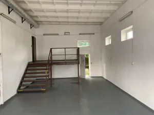 Prodej skladu, Praha - Horní Počernice, Komárovská, 210 m2