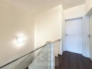 Pronájem rodinného domu, Praha - Dolní Měcholupy, Diblíkova, 102 m2