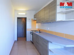 Pronájem bytu 1+1, Plzeň - Doubravka, Železničářská, 41 m2