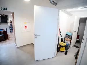 Pronájem obchodního prostoru, Praha - Vinohrady, Řipská, 92 m2