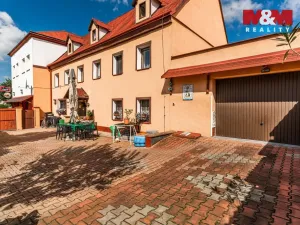 Prodej rodinného domu, Velké Březno, 700 m2