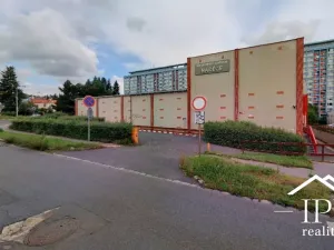 Pronájem garáže, Praha - Kobylisy, Čumpelíkova, 17 m2