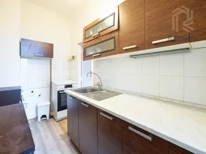 Prodej bytu 3+1, Praha - Holešovice, Komunardů, 84 m2