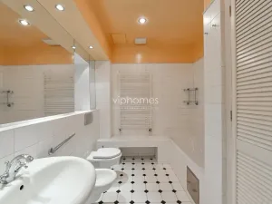 Pronájem bytu 4+1, Praha - Staré Město, Pařížská, 151 m2