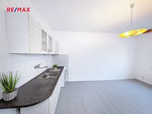 Prodej bytu 1+kk, Pardubice, Sokolovská, 29 m2