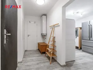 Prodej obchodního prostoru, Praha - Karlín, Pernerova, 60 m2