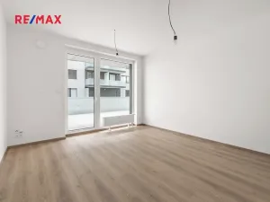 Prodej bytu 2+kk, Praha - Prosek, Čakovická, 43 m2