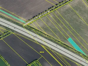 Dražba pole, Žiželice, 1800 m2