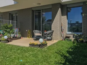 Pronájem bytu 2+kk, Praha - Hloubětín, Krylovecká, 55 m2