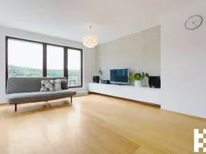 Pronájem bytu 3+kk, Praha - Hloubětín, Nademlejnská, 92 m2