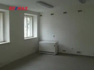 Pronájem obchodního prostoru, Polička, Tylova, 90 m2