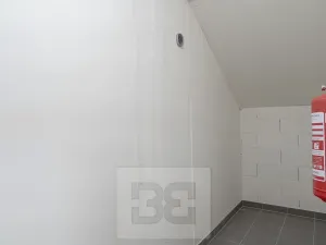 Pronájem bytu 2+kk, Praha - Hlubočepy, Fabiánové, 42 m2