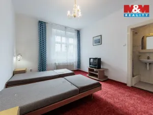 Prodej rodinného domu, Bečov nad Teplou, Nádražní, 298 m2