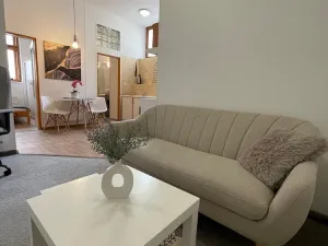 Prodej bytu 2+kk, Jablonec nad Nisou, Jungmannova, 32 m2