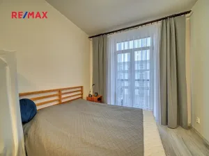 Pronájem bytu 1+kk, Milovice, Slepá, 25 m2