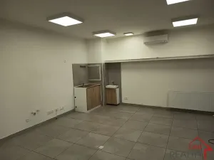 Pronájem obchodního prostoru, Napajedla, Dr. Beneše, 56 m2
