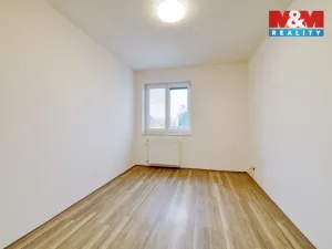 Prodej bytu 4+1, Cheb, Májová, 110 m2