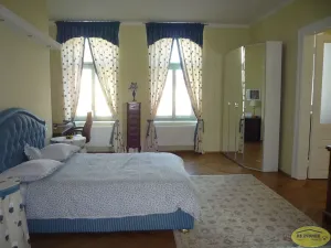 Pronájem bytu 4+1, Kroměříž, Husovo náměstí, 142 m2