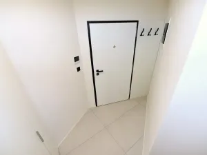 Pronájem bytu 1+kk, Praha - Vršovice, Krymská, 34 m2