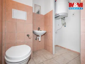 Prodej bytu 3+1, Srby, 72 m2