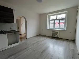 Pronájem bytu 2+kk, Louny, Poděbradova, 48 m2
