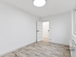 Prodej bytu 3+1, Mělnické Vtelno, Sídliště Střed, 107 m2