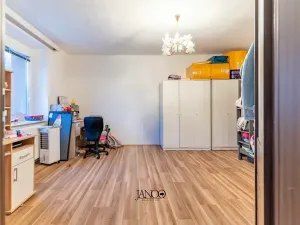 Prodej bytu 3+1, Oslavany, 1. máje, 74 m2