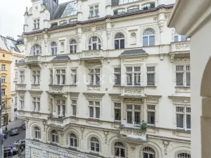 Pronájem bytu 3+1, Praha - Josefov, Pařížská, 138 m2