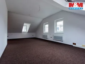 Pronájem kanceláře, Jeseník, nám. Svobody, 120 m2