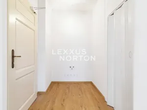 Pronájem obchodního prostoru, Praha - Vršovice, Norská, 56 m2