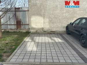 Pronájem garáže, Pardubice, Bratranců Veverkových, 14 m2