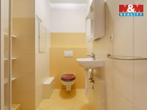 Pronájem bytu 1+1, Karlovy Vary - Stará Role, Okružní, 36 m2