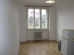 Pronájem bytu 1+1, Praha - Nusle, náměstí Hrdinů, 45 m2